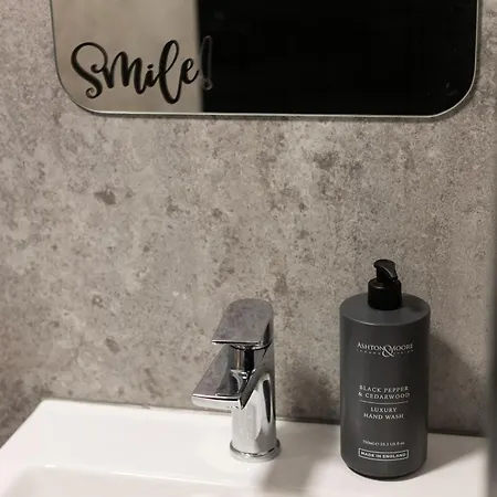 Downtown 2 - Town Centre アパート ハロゲート